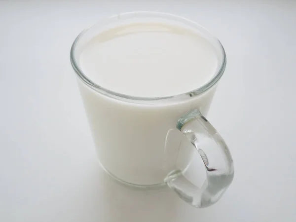 Copa Vidrio Con Leche Sobre Fondo Blanco Alimento Proteico Dietético —  Fotos de Stock