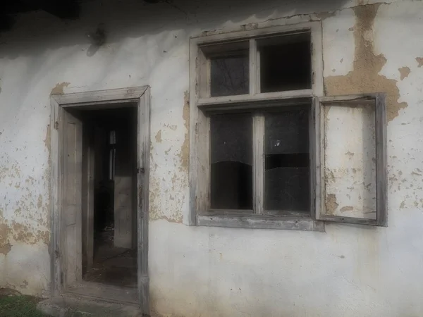 Старий Будинок Вікнами Дверима Збирання Сільського Будинку Концепція Урбанізації Забуття — стокове фото