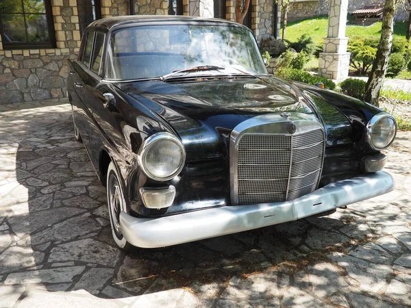 Στανισίτσι Μπιελίνα Απριλίου 2021 Ρετρό Vintage Στυλ Mercedes Benz Ponton — Φωτογραφία Αρχείου