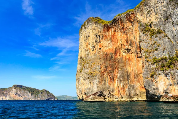 Ostrov cestovní v krabi moře Thajsko — Stock fotografie
