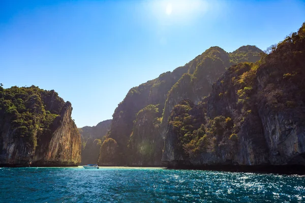 Ostrov cestovní v krabi moře Thajsko — Stock fotografie