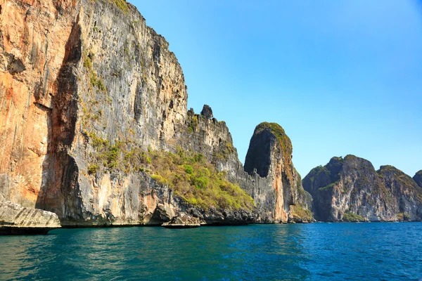 Ostrov cestovní v krabi moře Thajsko — Stock fotografie