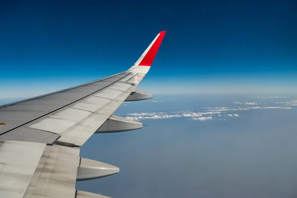 View plane wing from Airplane Window — Stock Photo, Image