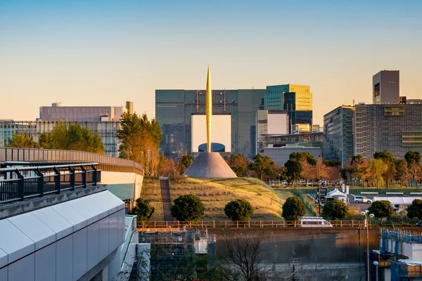 Tokyo-November 28 2015: Utsikt över tokyo stadsbilden med park, Japa — Stockfoto