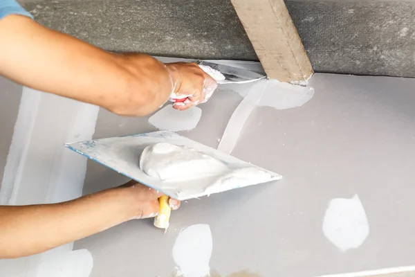 Plafond reparatie voor huis renoveren — Stockfoto