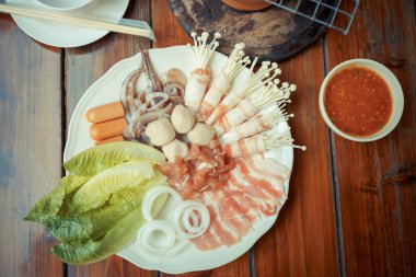 Domuz eti ve deniz yemek ızgara 