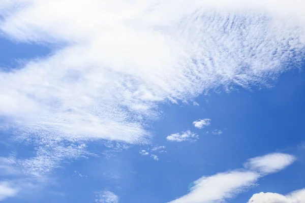 Clouds in the blue sky — Stock Photo, Image