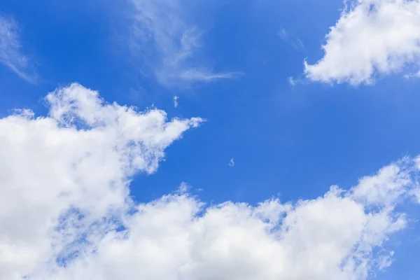 Clouds in the blue sky — Stock Photo, Image