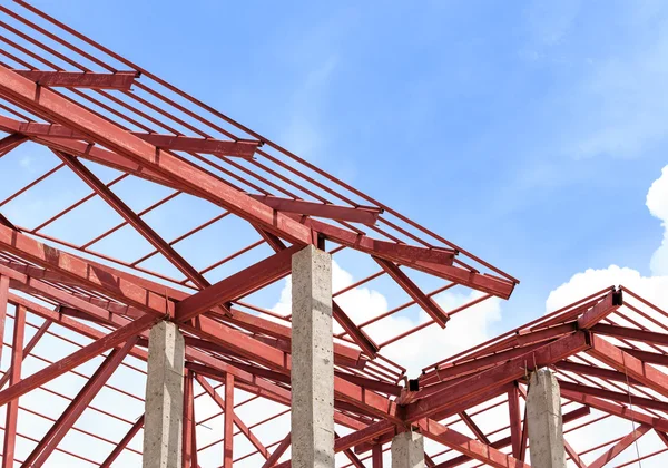 Taket stål installera House — Stockfoto