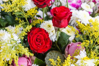 karışık çiçek buketi