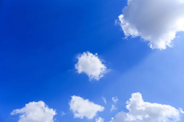 Clouds in the blue sky — Stock Photo, Image