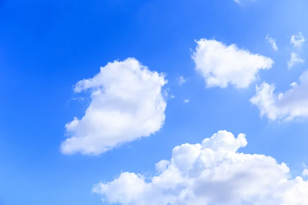 Clouds in the blue sky — Stock Photo, Image