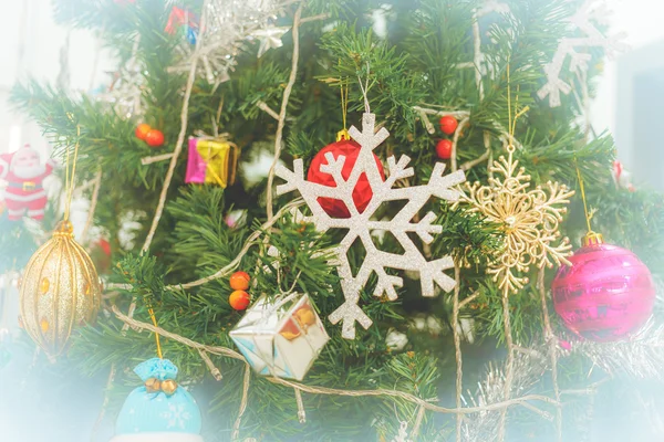 Christmas tree with christmas decorations — Stock Photo, Image