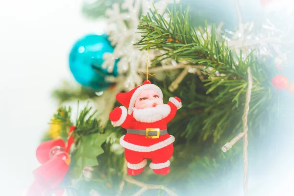 Albero di Natale con decorazioni natalizie — Foto Stock