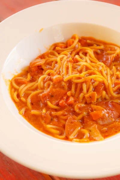 Spaghetti con gamberetti — Foto Stock