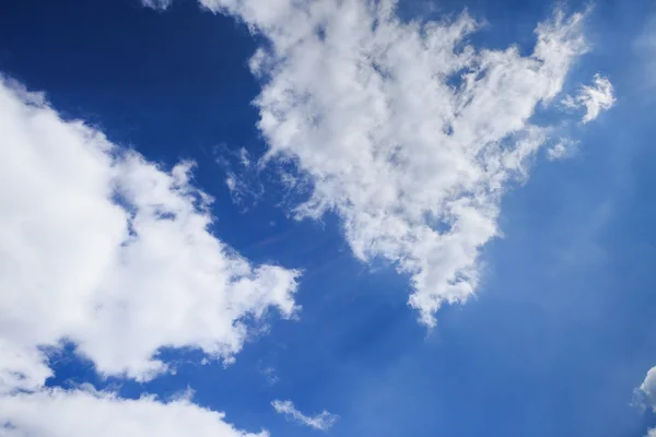 Clouds in the blue sky — Stock Photo, Image