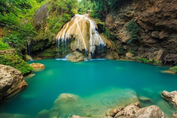 Wonderful waterfall in thailand — Stock Photo, Image