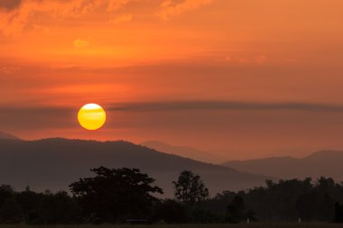 güzel turuncu günbatımı