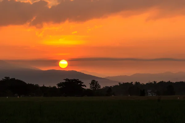 HERMOSO SUNSET DE NARANJA —  Fotos de Stock