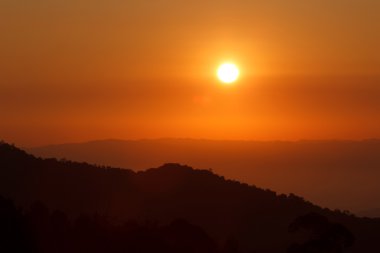 Gün batımında doğal peyzaj