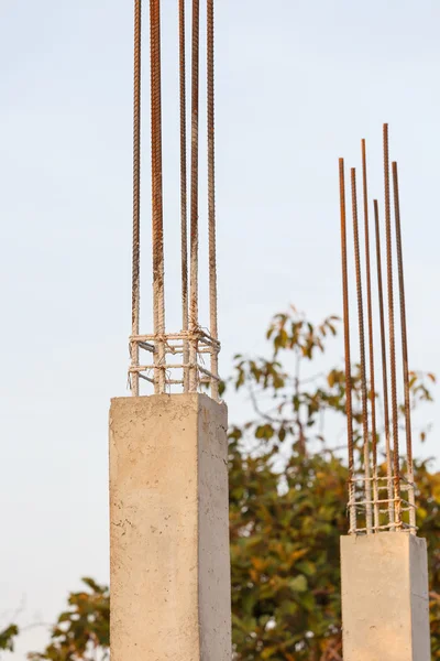 Pijler cement met stalen staaf — Stockfoto