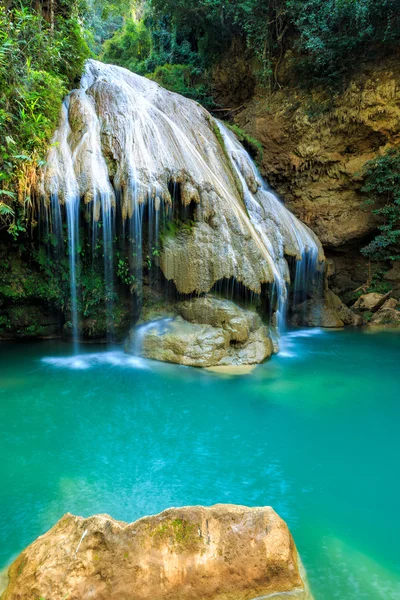 Wonderful waterfall in Thailand — Stock Photo, Image