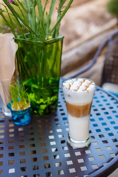 Caramel cappuccino coffee — Stock Photo, Image