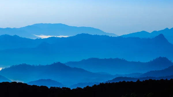 Mountain leyer nivå i thailand — Stockfoto