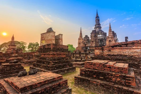 Sukhothai parque histórico a cidade velha de tailândia — Fotografia de Stock