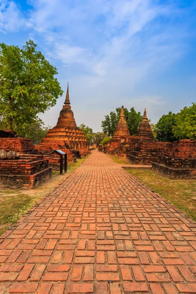 Park historyczny Sukhothai stare miasto w Tajlandii — Zdjęcie stockowe