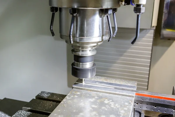 Torno, fresadora CNC — Foto de Stock