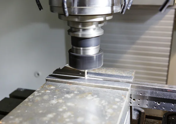 Torno, fresadora CNC — Foto de Stock