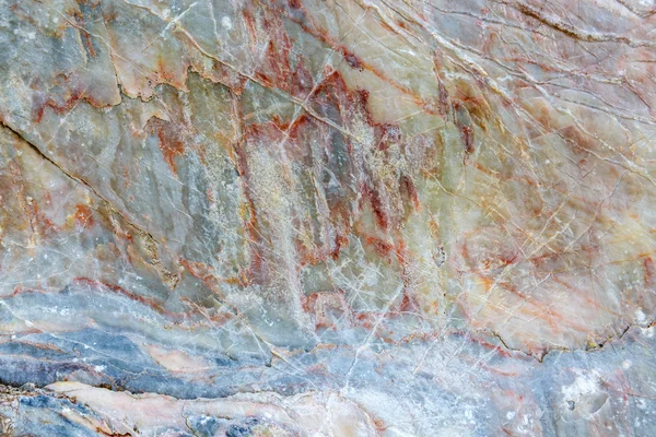 Кривая губ на мраморном камне — стоковое фото