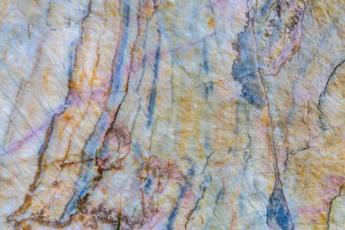 Çizgili eğri mermer taş