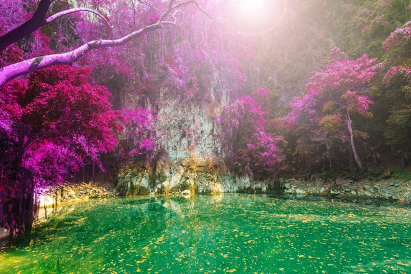 Wonderful crater lagoon in thailand — Stock Photo, Image