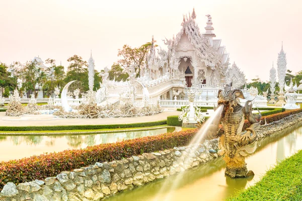 Wat rong-khun templo chiangrai — Foto de Stock