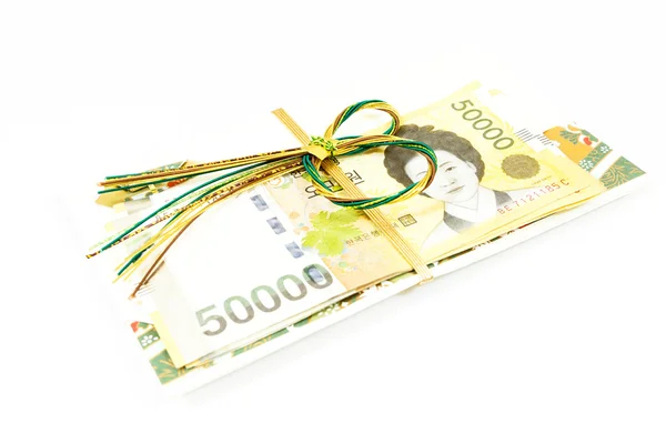 Корейские деньги с подарочным конвертом — стоковое фото