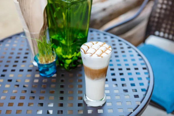 Caramel cappuccino coffee glass — Stock Photo, Image