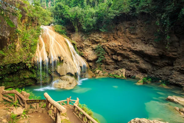 在泰国的奇妙瀑布 — 图库照片