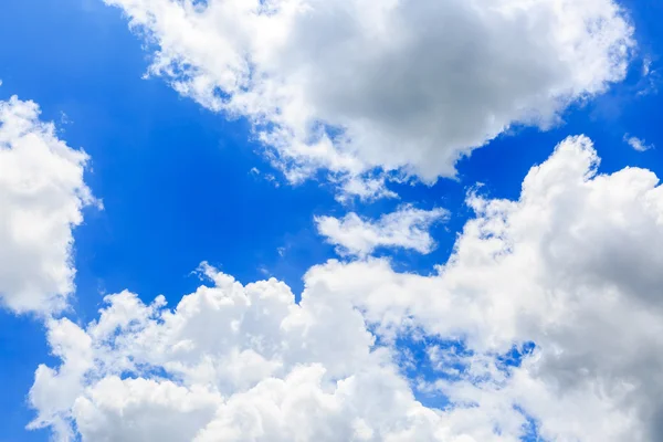 Clouds on the blue sky — Stock Photo, Image