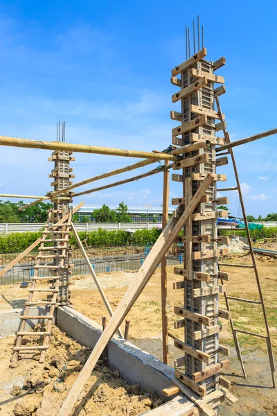 Concrete pijler schimmel voor woningbouw — Stockfoto