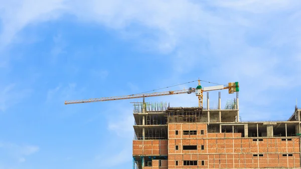 Building crane and construction site — Stock Photo, Image