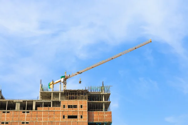 Building crane and construction site — Stock Photo, Image