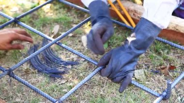 bükme işçi ve paket çelik