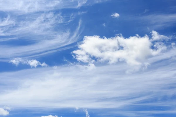 Clouds on the blue sky — Stock Photo, Image