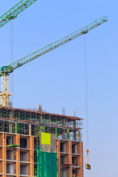 Building crane and construction site — Stock Photo, Image