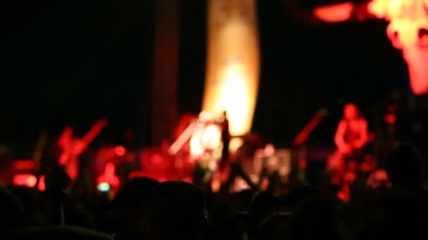 Концерт Silhouette перед сценою — стокове відео