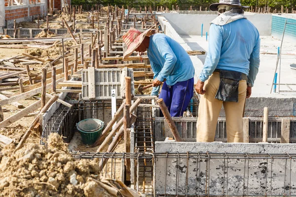 Lavoratore che lavora in cantiere — Foto Stock