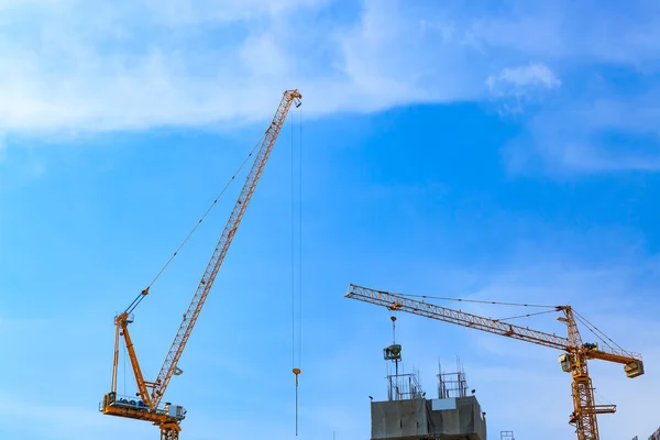 Building crane and construction site — Stock Photo, Image