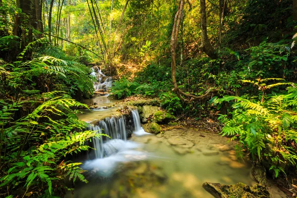 Wonderful waterfall in thailand — Stock Photo, Image